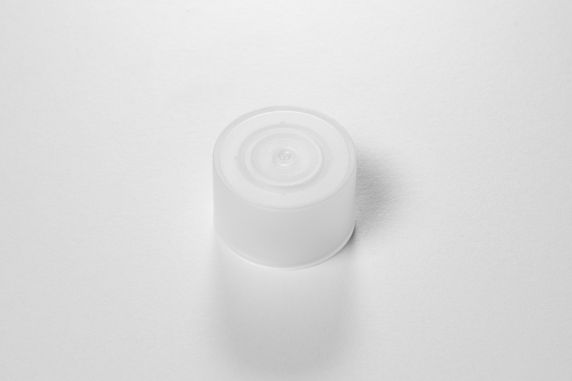 Diamètre du bouchon 30 mm.